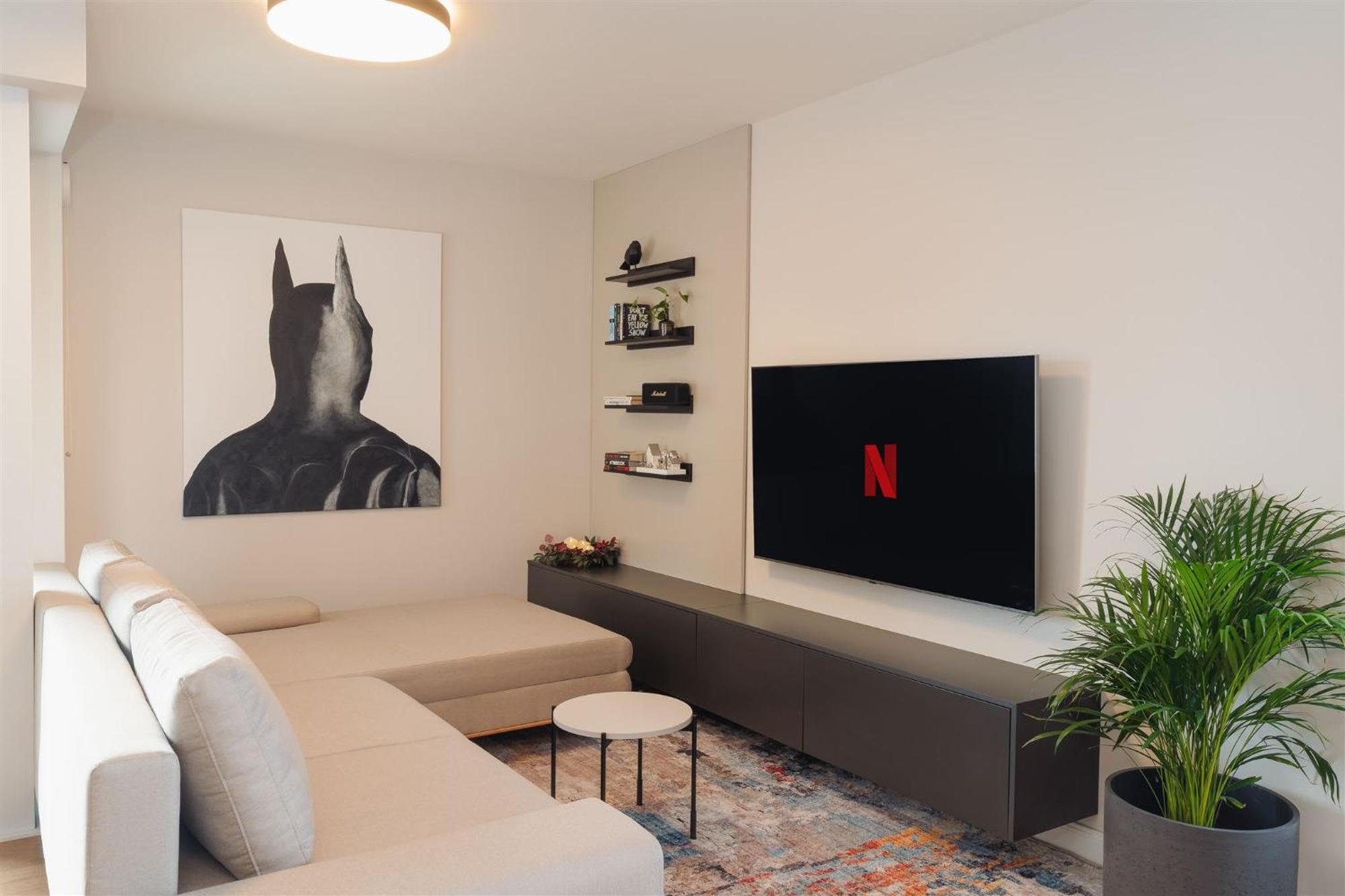 Luxury Sunny Home - Garage Parking, Metro, Balcony, Ps5 With Games Praga Exterior foto